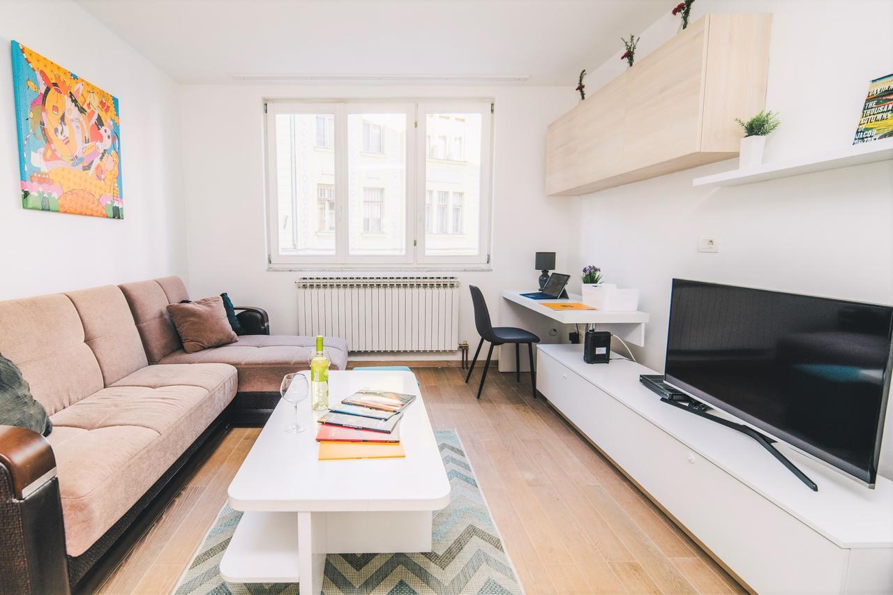 Modern 2bdr Apartment-cathedral View-best Location Apartman Szarajevó